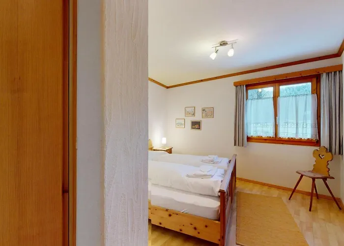 Suot Larsch Apartment *